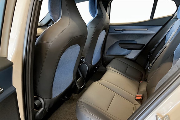 Volvo EX30 8 of 9