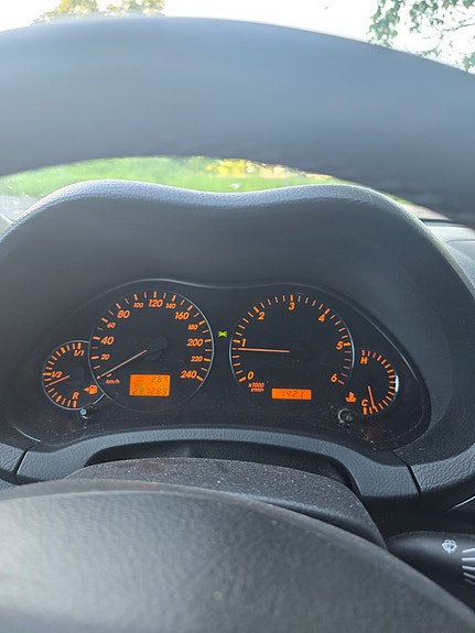 Toyota Avensis 12 of 13