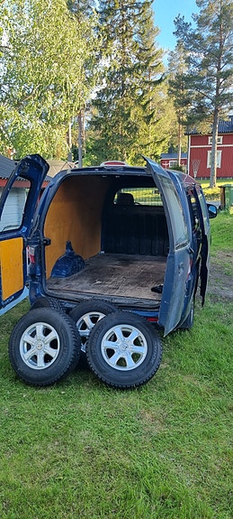 Hyundai H-1 4 of 5