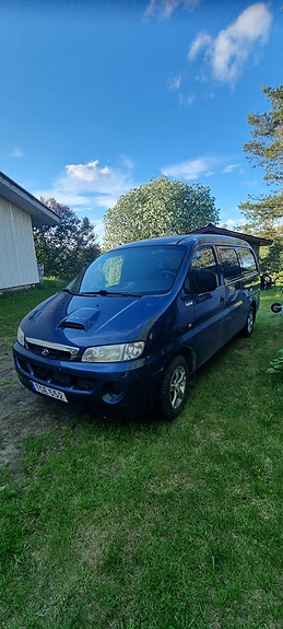 Hyundai H-1 2 of 5