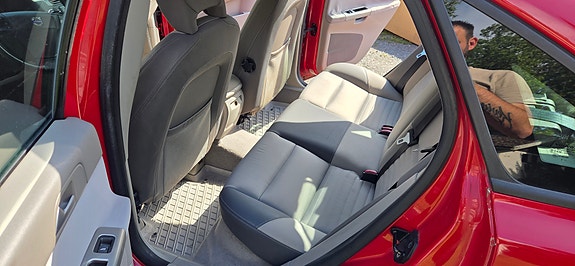 Volvo S40 5 of 5