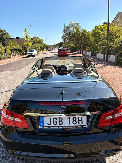 Mercedes-Benz E200 6 of 14