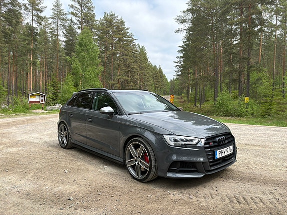 Audi S3 2 of 5