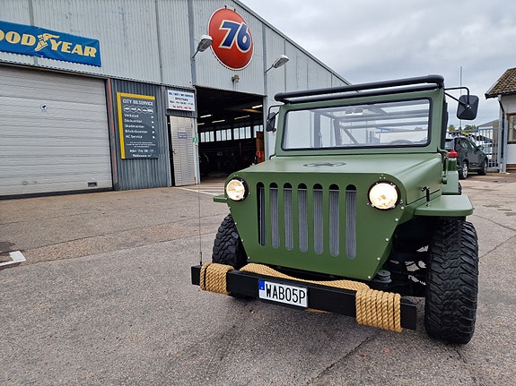 Jeep Willys 2 of 5