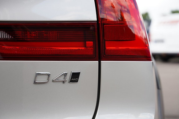 Volvo V90 Cross Country 4 of 5