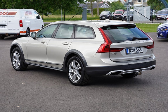 Volvo V90 Cross Country 5 of 5