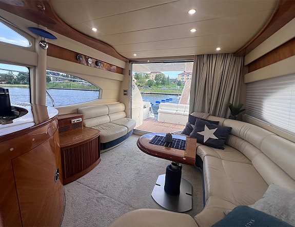 Azimut 52 Flybridge 11 of 12