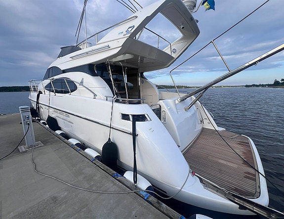 Azimut 52 Flybridge 3 of 5