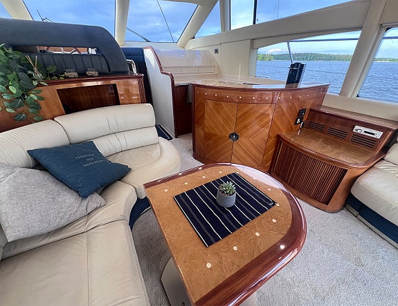 Azimut 52 Flybridge 10 of 12