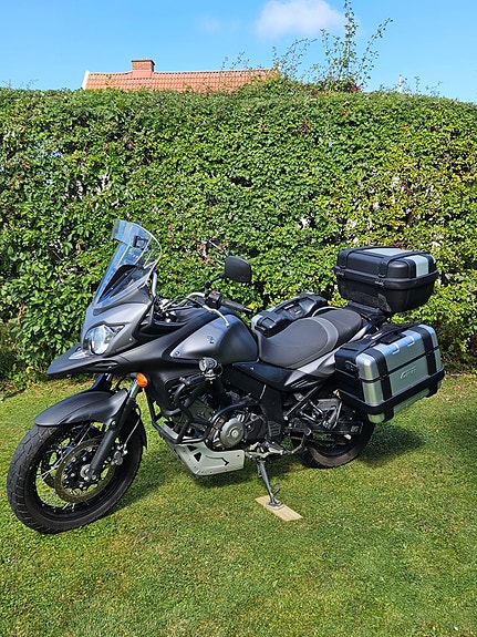 Suzuki DL650A V-Strom 5 of 13