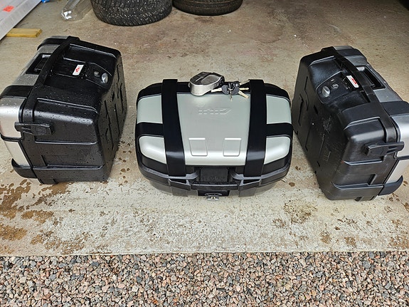 Suzuki DL650A V-Strom 12 of 13