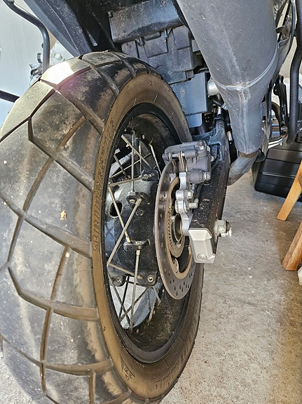 Suzuki DL650A V-Strom 8 of 13