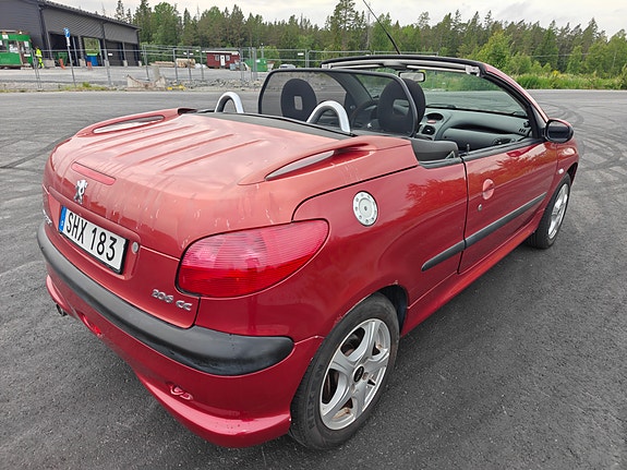Peugeot 206 CC 3 of 5
