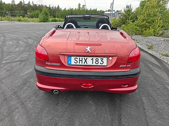 Peugeot 206 CC 4 of 5