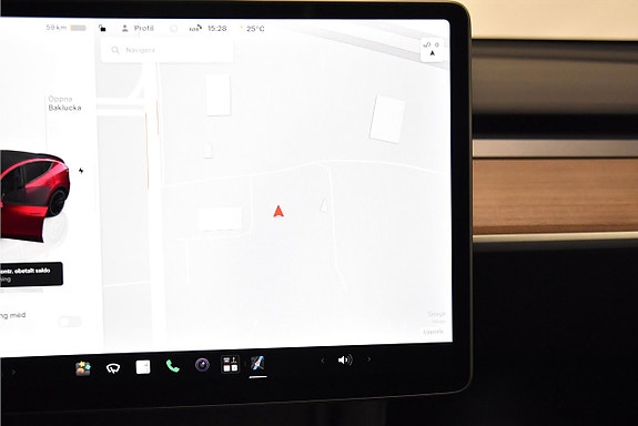 Tesla Model Y 18 of 22