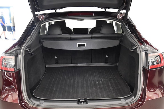 Tesla Model Y 22 of 22