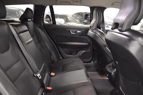 Volvo V60 13 of 21