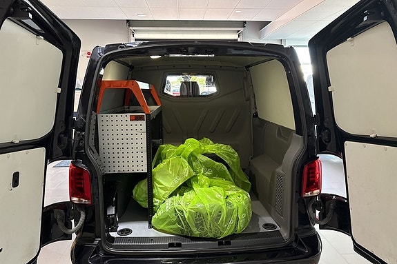 Volkswagen Transporter 9 of 9