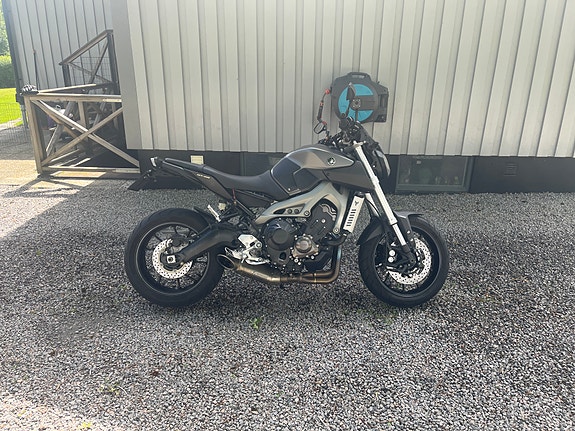 Yamaha MT-09 ABS 2 of 5