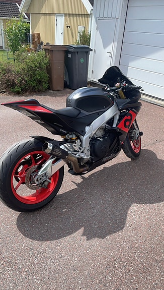 Aprilia RSV4 1000cc 5 of 5