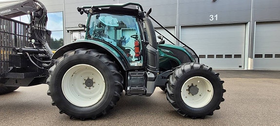 Valtra N154 Direkt Twintrac / Moheda 15T skogsvagn 6 of 12
