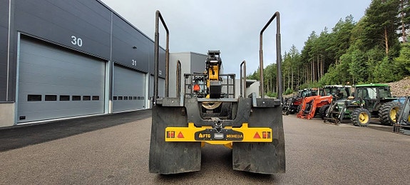 Valtra N154 Direkt Twintrac / Moheda 15T skogsvagn 10 of 12