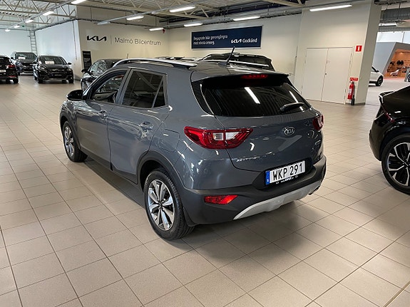 Kia Stonic 2 of 6