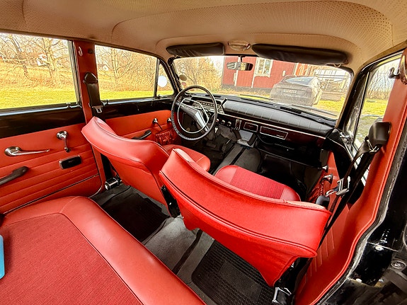 Volvo Amazon 2 of 5