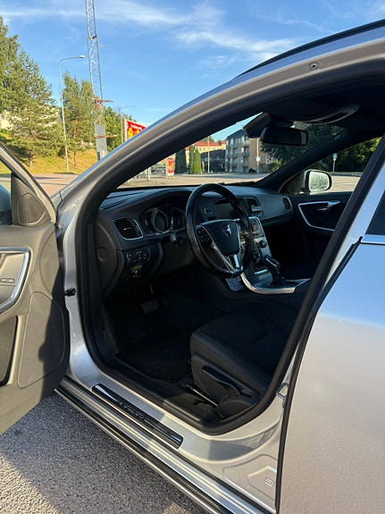 Volvo V60 5 of 5