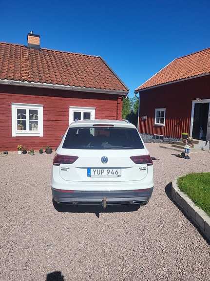 Volkswagen Tiguan Allspace 3 of 5