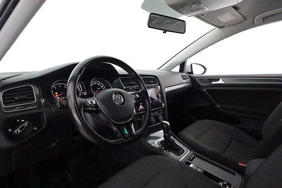 Volkswagen Golf VII 11 of 19