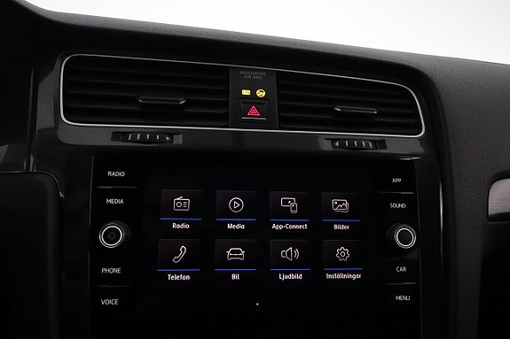 Volkswagen Golf VII 15 of 19