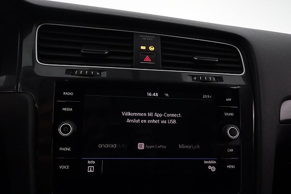 Volkswagen Golf VII 17 of 19