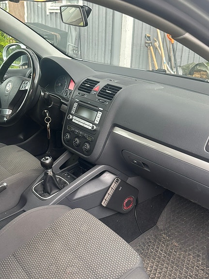 Volkswagen Golf V 6 of 7