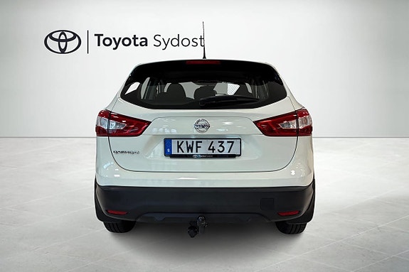 Nissan Qashqai 4 of 5