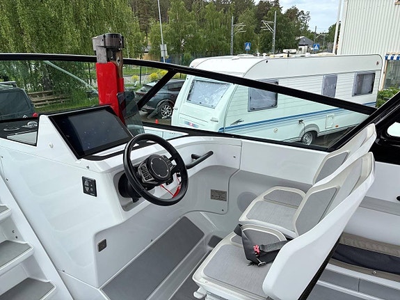 Daycruiser Candela C-8 S20 DC -2023 | Elektrisk Hydrofoilbåt 4 of 7
