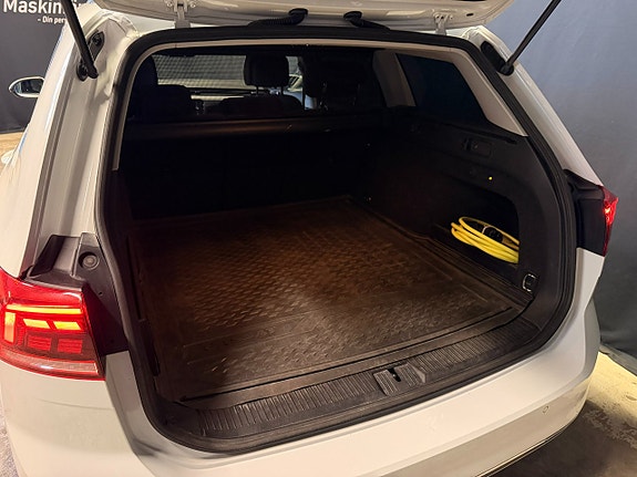 Volkswagen Passat 13 of 13