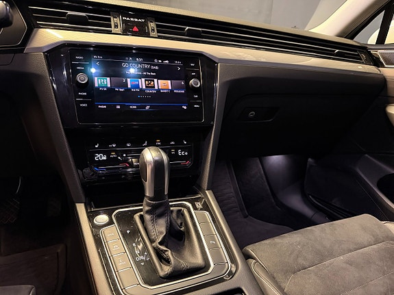 Volkswagen Passat 11 of 13