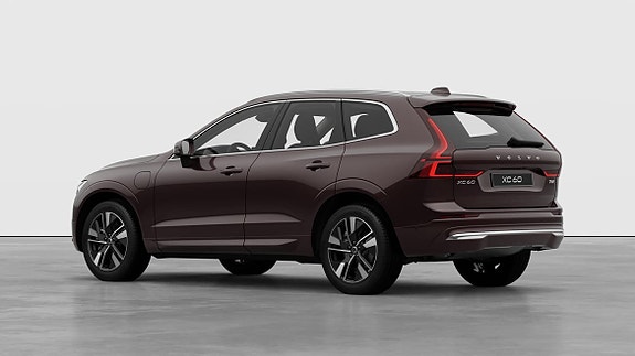 Volvo XC60 8 of 17