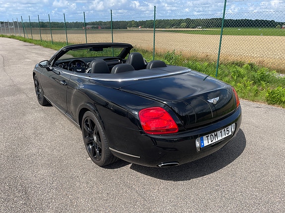 Bentley Continental GTC 7 of 11
