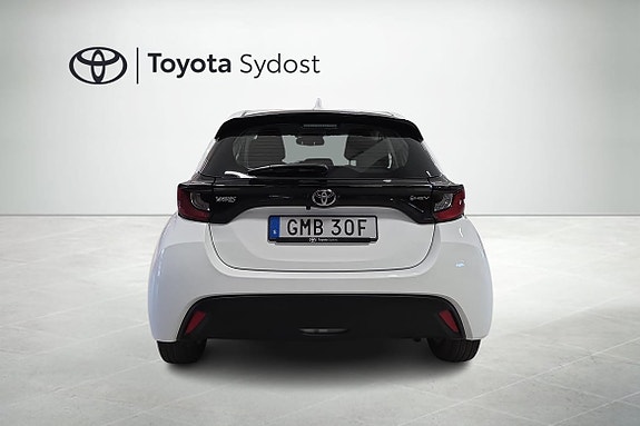 Toyota Yaris 4 of 20