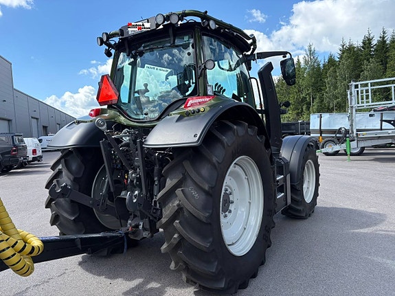 Valtra N135 Active med Kesla 124HD Skogsvagn 6 of 11