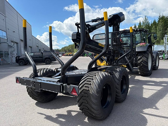 Valtra N135 Active med Kesla 124HD Skogsvagn 8 of 11