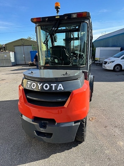 Toyota 40-8FD50N 9 of 10