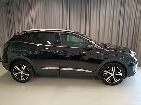 Peugeot 3008 3 of 5