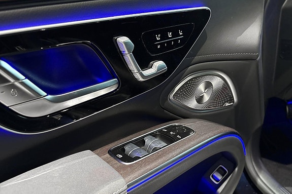 Mercedes-Benz EQS500 13 of 17