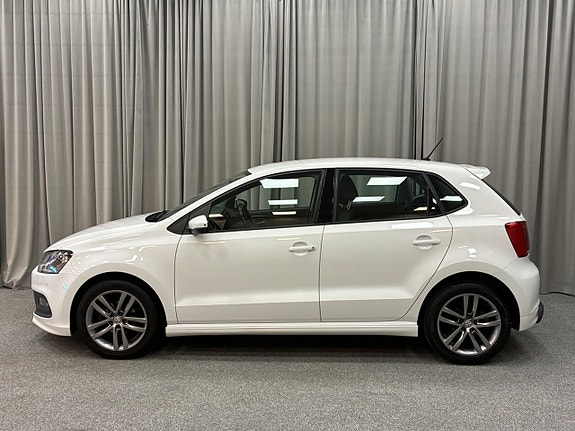 Volkswagen Polo 2 of 5