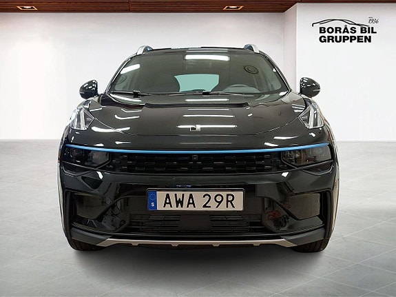 Lynk & Co 01 8 of 14