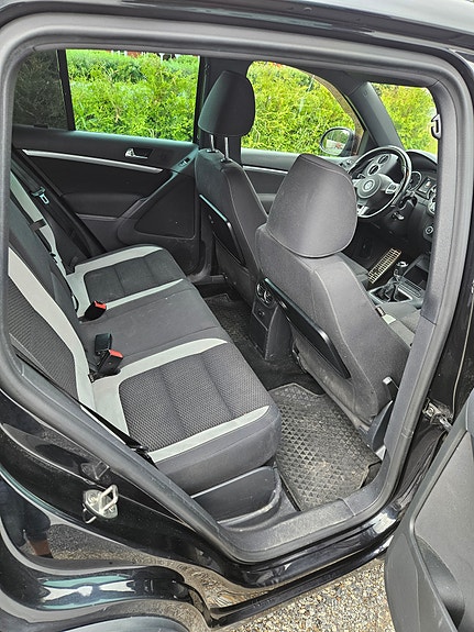 Volkswagen Tiguan 5 of 5