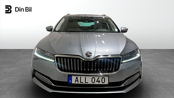 Skoda Superb 4 of 5